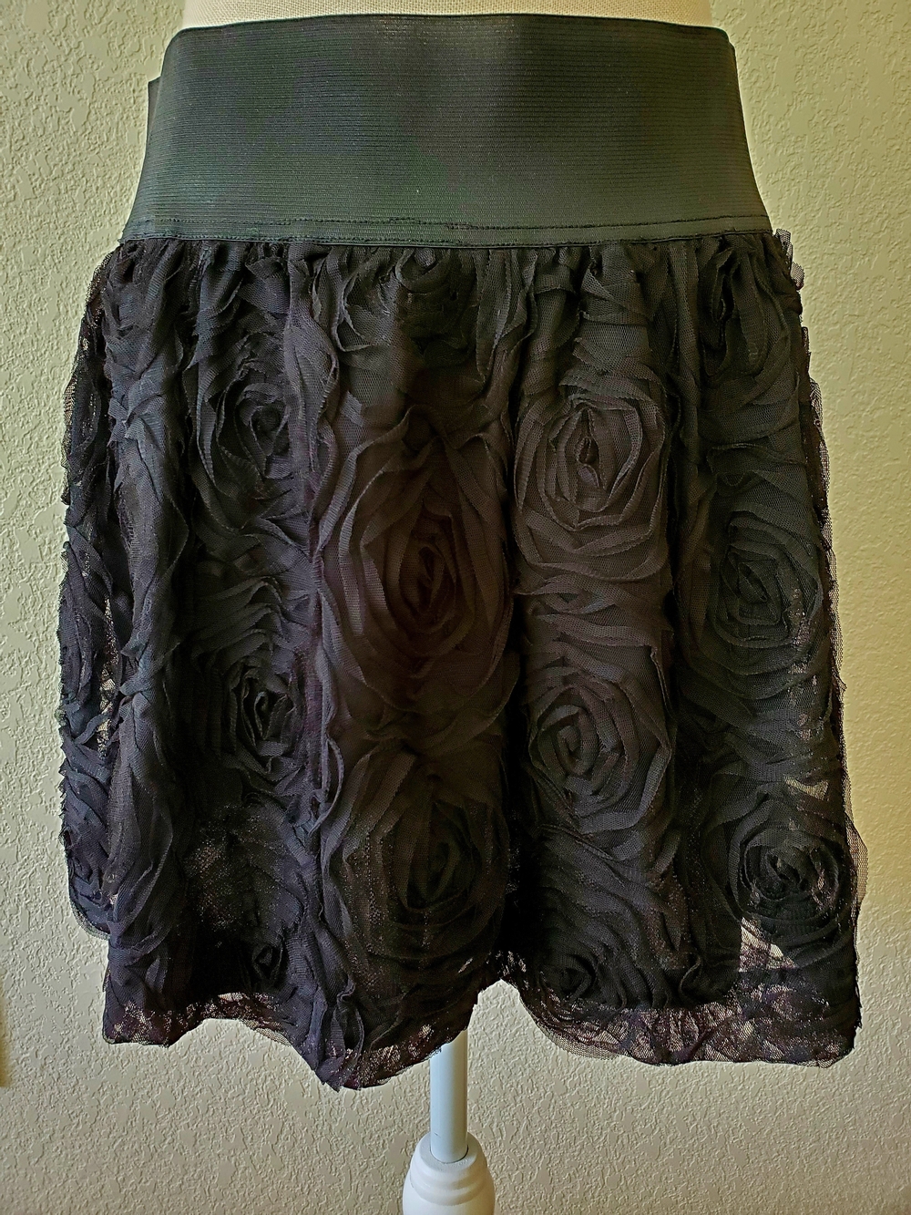 Stoosh Black Rose-Embroidered A-Line Skirt